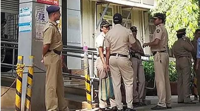 ಬೆಂಗಳೂರು: ವೃದ್ಧ ದಂಪತಿಯ ಮನೆಗೆ ನುಗ್ಗಿದ ಕಳ್ಳರು ₹2.2 ಲಕ್ಷ ಮೌಲ್ಯದ ಚಿನ್ನ, ನಗದು ದೋಚಿ ಪರಾರಿ!!