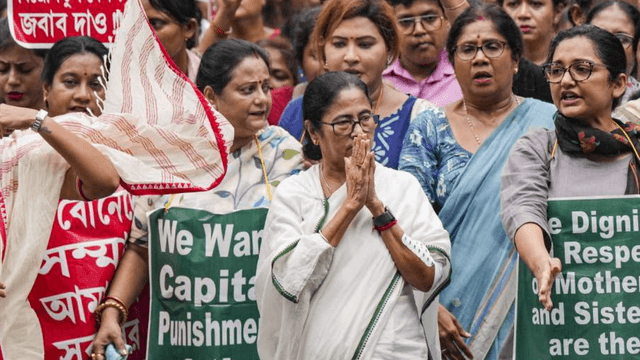 Mamata Banerjee Protests Voter List Exclusion, Alleges Targeting of Bengali Migrants     