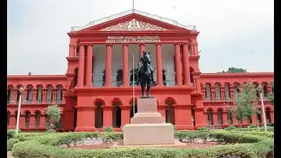 ವೇತನ ಪರಿಷ್ಕರಣೆಗೆ ಅರ್ಜಿ ಸಲ್ಲಿಕೆ : ಸರ್ಕಾರಕ್ಕೆ ನೋಟಿಸ್