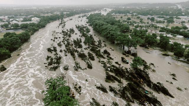 Sudden Rains Trigger Massive Floods in Texas: Over 50 Dead ..!        