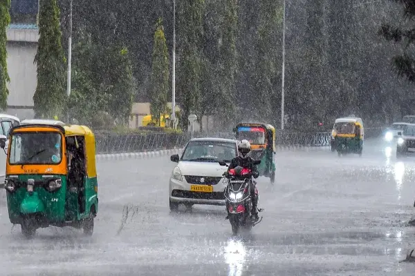 ಉತ್ತರಖಂಡ,ಮಧ್ಯಪ್ರದೇಶ, ಹಿಮಾಚಲ ಪ್ರದೇಶ, ಪಶ್ಚಿಮ ಬಂಗಾಳದಲ್ಲಿ ಗುಡಗು ಸಹಿತ ಭಾರೀ ಮಳೆ..!