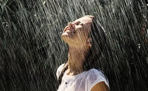 ಮಳೆಗಾಲದಲ್ಲಿ ತಿನ್ನಬೇಕಾದ ಆಹಾರವೇನು ಗೊತ್ತಾ..?