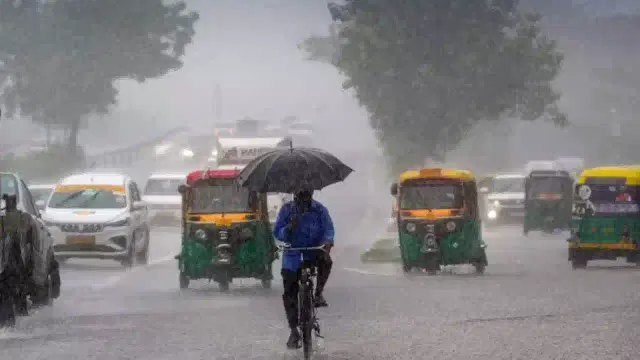 ಕರ್ನಾಟಕದ ಕೆಲವು ಭಾಗಳಲ್ಲಿ ಭಾರಿ ಮಳೆಯಾಗುವ ಸಾದ್ಯತೆ: ಕೆಲವು ಜಿಲ್ಲೆಗಳಲ್ಲಿ ಜುಲೈ 29 ರವರೆಗೂ ವಿಪರೀತ ಮಳೆ..!
