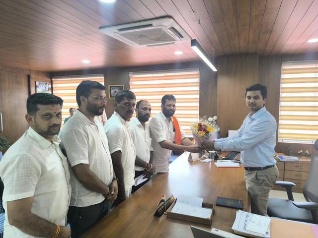 ಪುತ್ತೂರು ತಾಲೂಕಿನಲ್ಲಿ ಪ್ರಾಕೃತಿಕ ವಿಕೋಪಗಳ ಸಮಸ್ಯೆಗಳ ಬಗ್ಗೆ ಚರ್ಚೆ : ದಕ್ಷಿಣ ಕನ್ನಡ ಜಿಲ್ಲಾಧಿಕಾರಿ ದರ್ಶನ್ ಬೇಟಿ..!