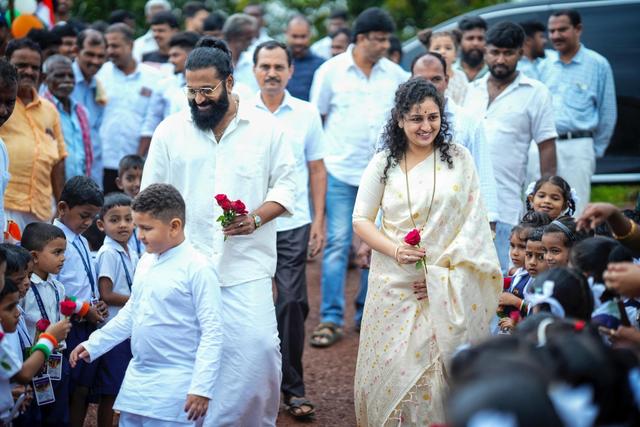 ರಿಷಭ್ ಶೆಟ್ಟಿ ಅವರಿಂದ ಕೆರಾಡಿಯ ಸರ್ಕಾರಿ ಶಾಲೆಯಲ್ಲಿ ಸ್ವಾತಂತ್ರ್ಯ ದಿನದ ಆಚರಣೆ: ಅಲ್ಲೆ ಯಾಕೆ.? ಇಲ್ಲಿದೆ ಮಾಹಿತಿ 