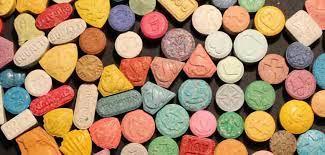 ಬೆಂಗಳೂರಿನಲ್ಲಿ 10 ಕೋಟಿ ರೂ. ಮೌಲ್ಯದ MDMA ಜಪ್ತಿ: ನೈಜೀರಿಯನ್ ಮಹಿಳೆ ಬಂಧನ..!