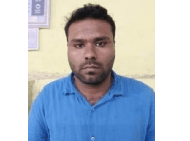 ಸಾರ್ವಜನಿಕವಾಗಿ ಅಸಭ್ಯ ವರ್ತನೆ; ನಡು ರಸ್ತೆಯಲ್ಲಿ ತುಟಿ ಕಚ್ಚಿದ ಕಾಮುಕ ಅಂದರ್.!
