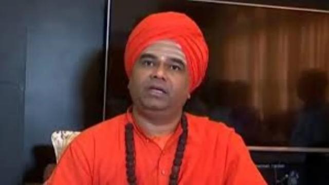 'ಗ್ಯಾರೆಂಟಿ ಯೋಜನೆಗಳಿಂದ ಮಠಗಳಿಗೆ ಭಾರೀ ಆರ್ಥಿಕ ಹೊರೆ': ಶಿರಹಟ್ಟಿ ಫಕ್ಕೀರೇಶ್ವರ ಮಠಾಧೀಶರ ಅಸಮಾಧಾನ