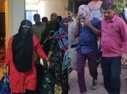 ವೇಶ್ಯಾವಾಟಿಕೆ ಆರೋಪದ ಮೇಲೆ ಸಿಸಿಬಿ ದಾಳಿ: ಶೌಚಾಲಯದಲ್ಲಿ ಪತ್ತೆಯಾದ ಗುಪ್ತ ಬಾಗಿಲು