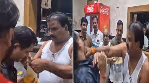 “ಹಳೆಯ ಆಹಾರ ನೀಡಿದ್ದಾರೆ” ಎಂದು ಸಿಬ್ಬಂದಿಗೆ ಹೊಡೆದ ಶಾಸಕರು: ಸಂಜಯ್ ಗೈಕ್ವಾಡ್ ವಿವಾದ..!