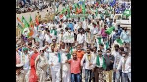 Protest against the state Congress government's failure in supplying fertilizers to farmers.  fertilizer supply issues  agricultural policies