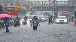 IMD Issues Heavy Rain Warning for Mumbai..!