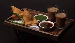 ಮಳೆಗಾಲದಲ್ಲಿ ಯಾವೆಲ್ಲಾ ಆಹಾರದಿಂದ ದೂರವಿರಬೇಕು..?